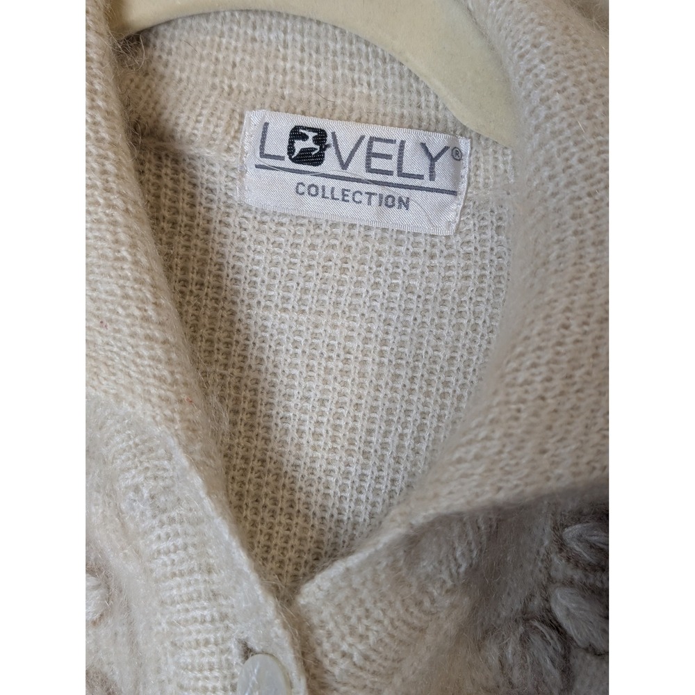 Lovely Collection‎ Vintage Cream Knit Cardigan Sweater Embroidered Floral Wool? - Picture 3 of 4